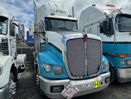 IMG 7331 440x333 - 2013 Kenworth T609