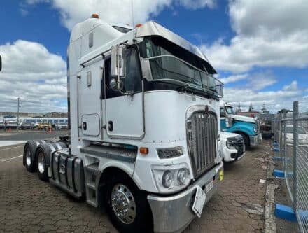 IMG 7756 440x333 - 2015 Kenworth K200