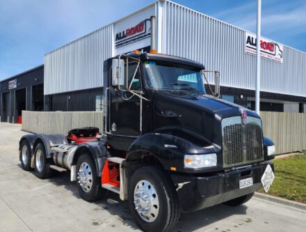 2ed3e0ee bb27 4ed9 8154 67387c2e3c73 440x333 - KENWORTH T350