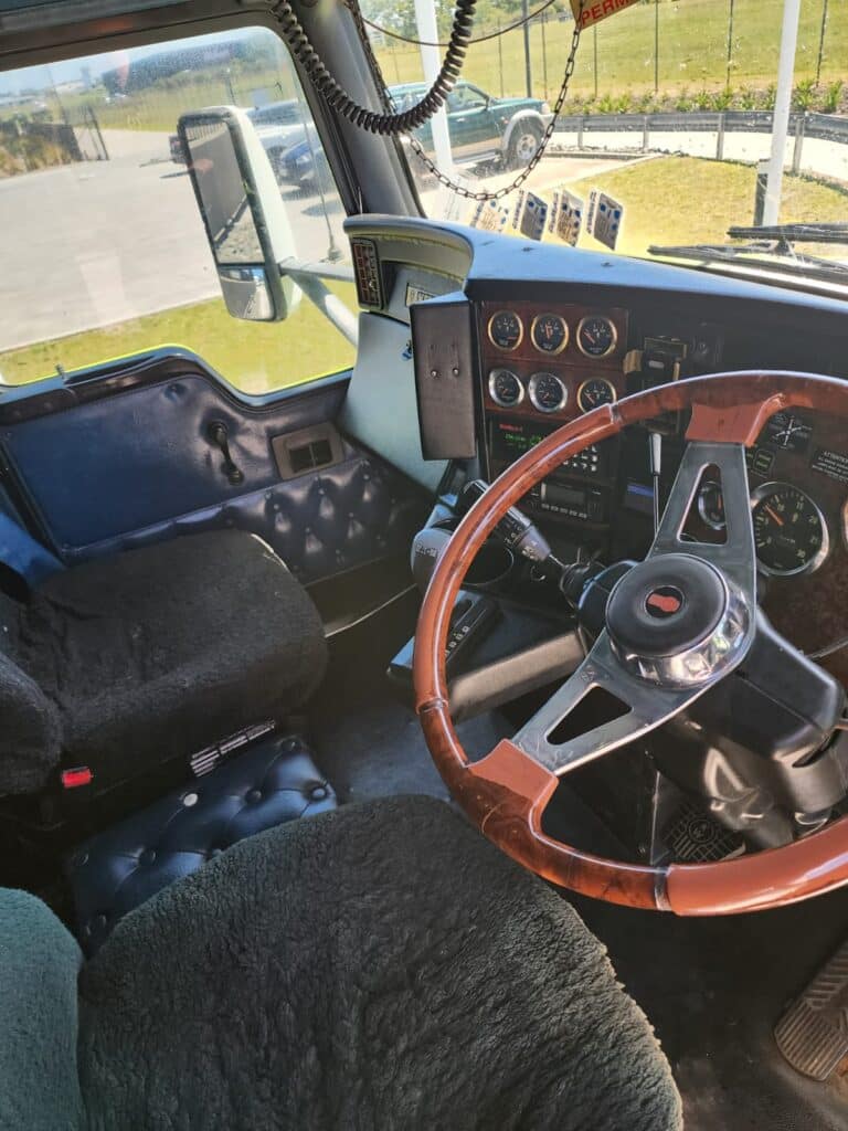 a4b8afc4-2bb3-4807-9a7c-68c04d50f7d9