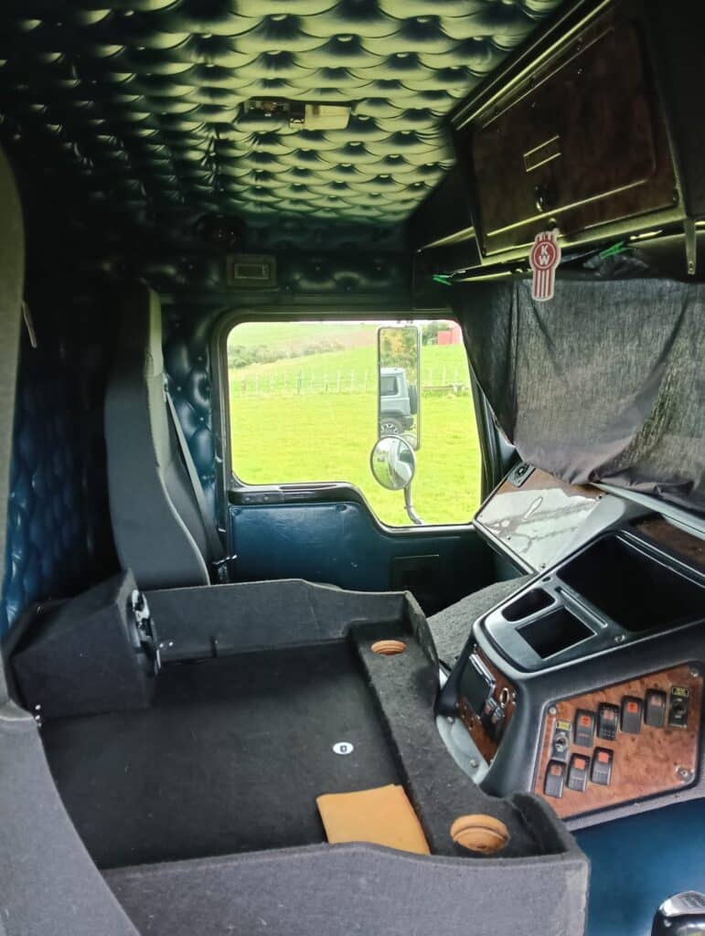 b7551061-cb53-492b-8614-1e7fab0af3d7