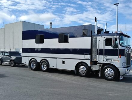 Home defb7658 2e76 4801 8b72 a037545bb07b 440x333 - Home